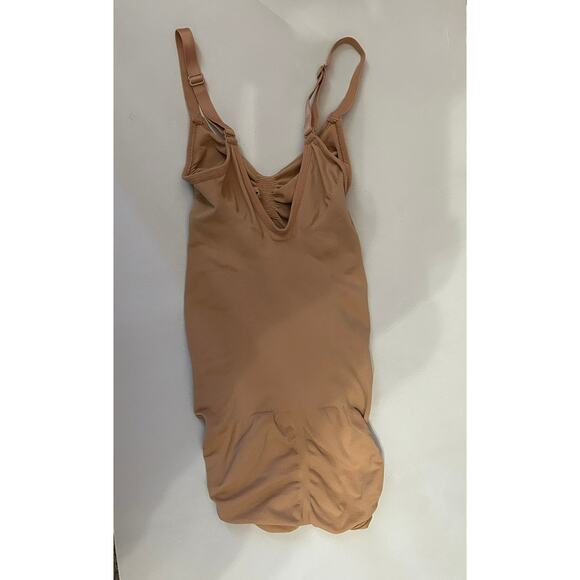 NEW SKIMS Seamless Sculpt Brief Bodysuit Ochre Beige Small Medium Shaper Beige - Picture 3 of 5